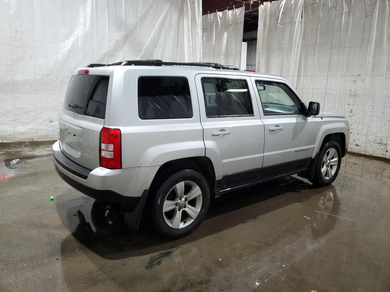 VIN 1C4NJRBB3ED507027 2014 JEEP PATRIOT no.3