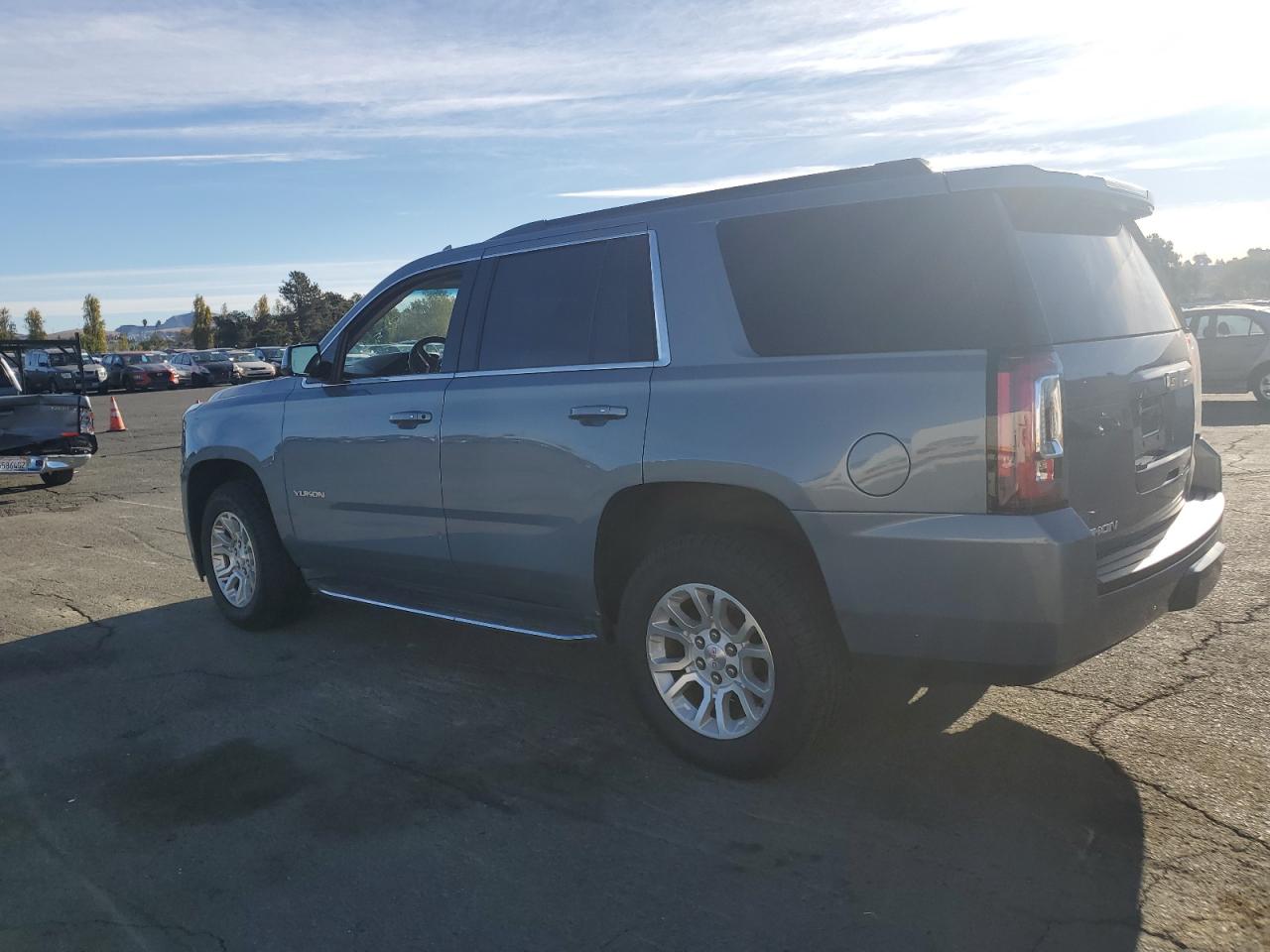 VIN 1GKS2BKC6GR443477 2016 GMC YUKON no.2