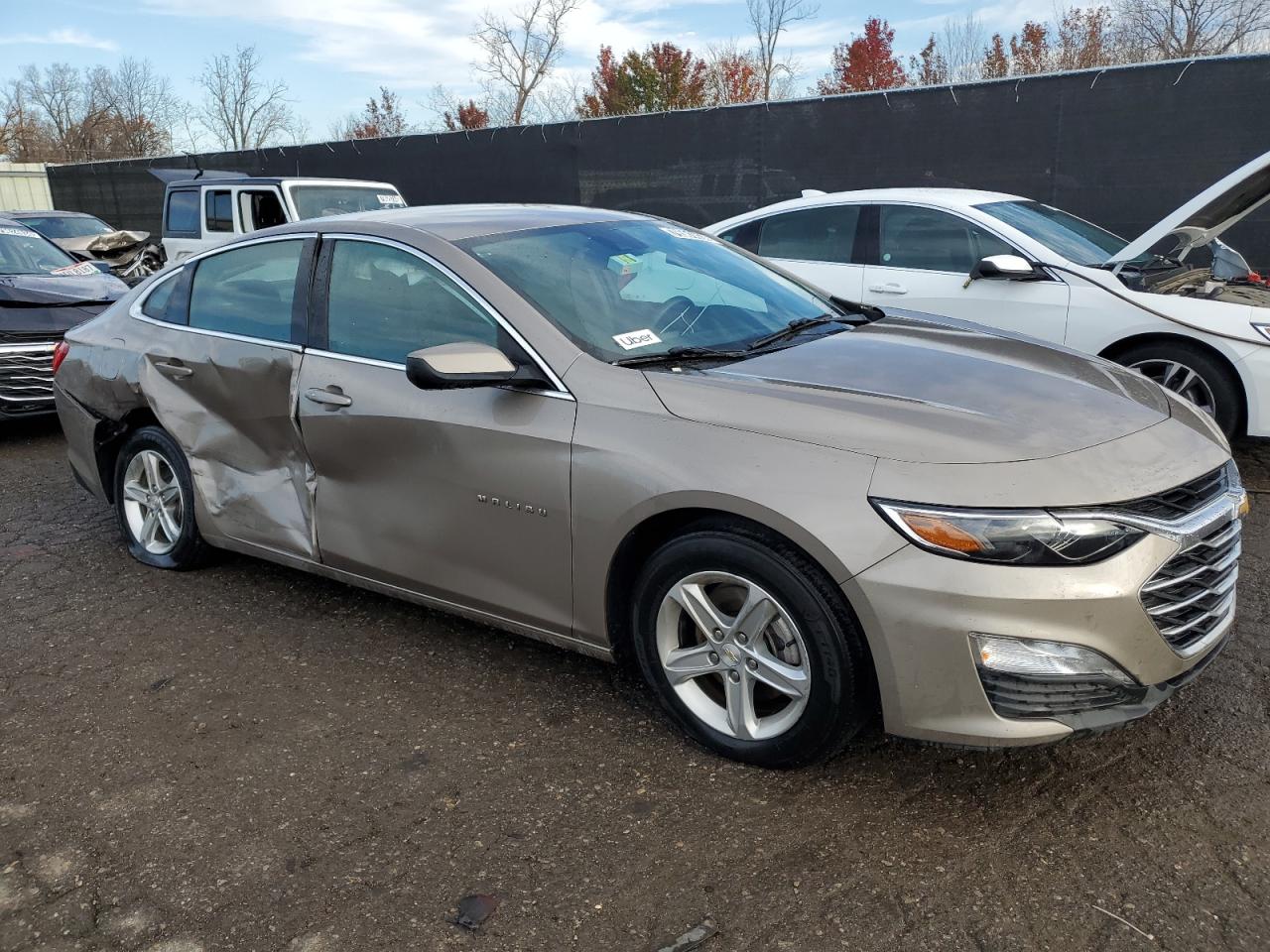 2023 Chevrolet Malibu - Image 4