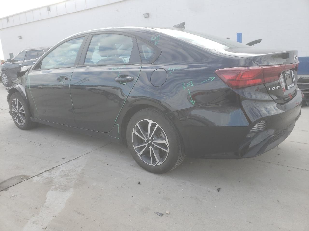 2023 Kia Forte - Image 2
