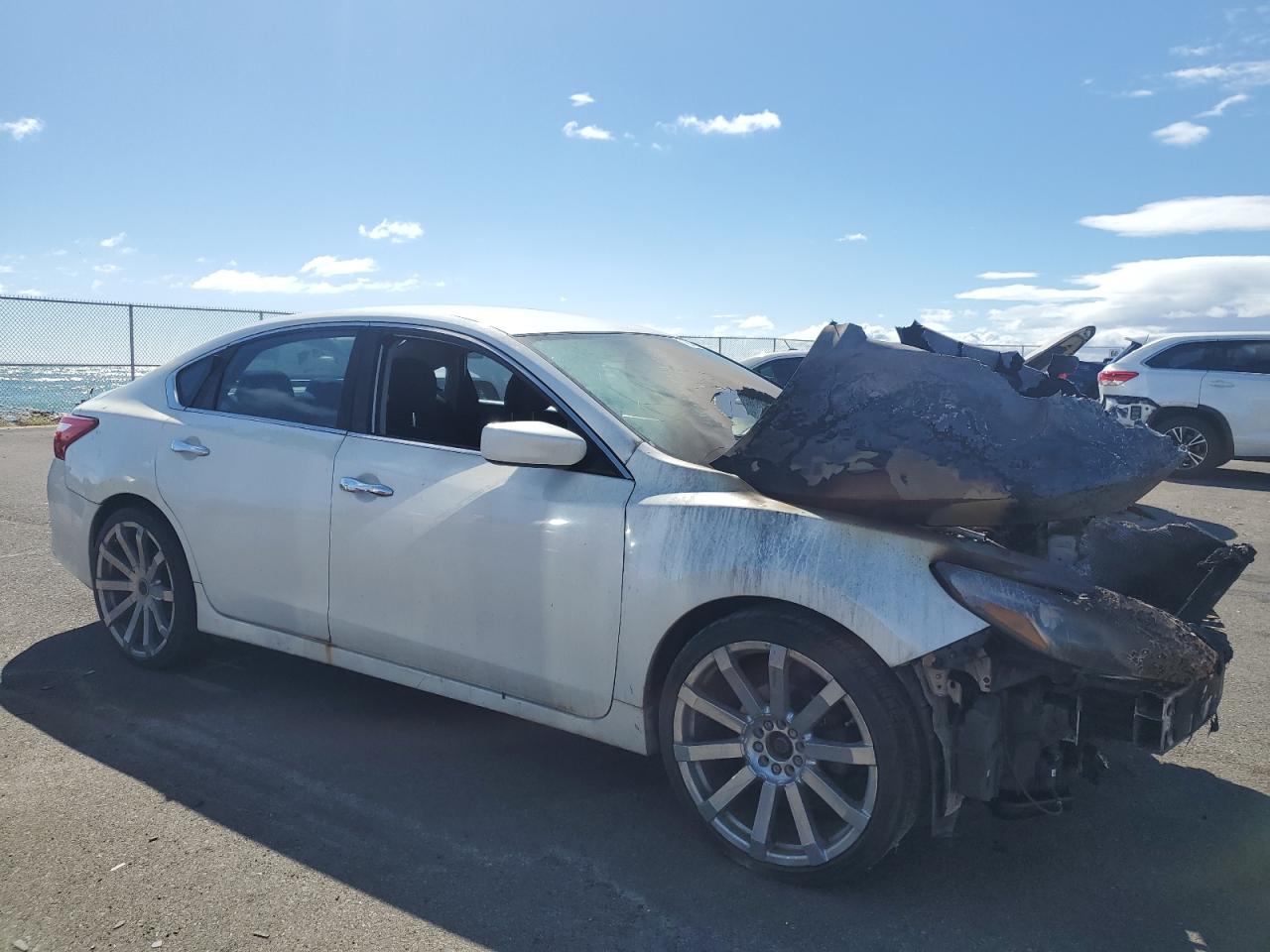 2016 Nissan Altima - Image 4