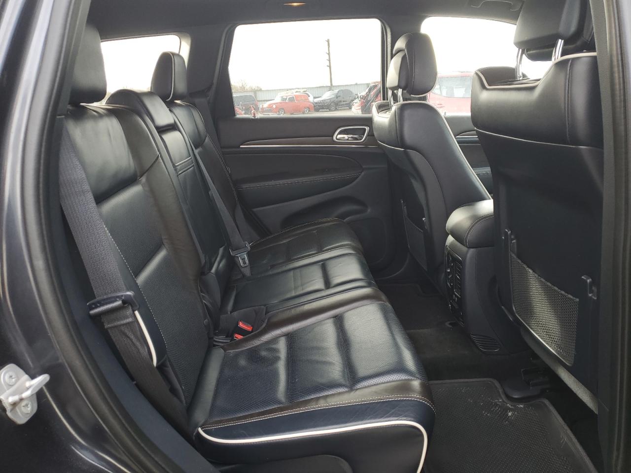 2015 Jeep Grand Cherokee - Image 11
