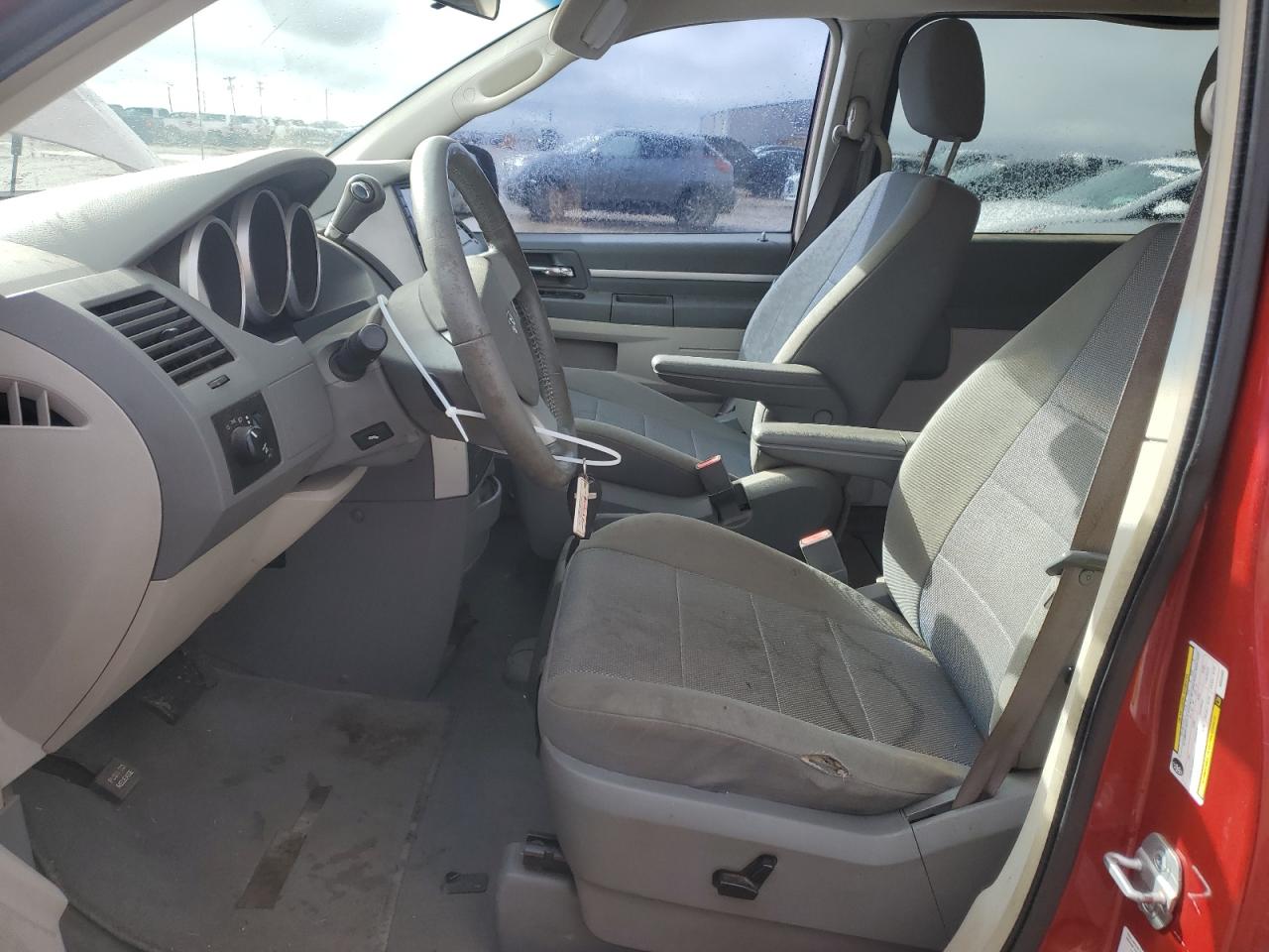 2009 Dodge Caravan - Image 7