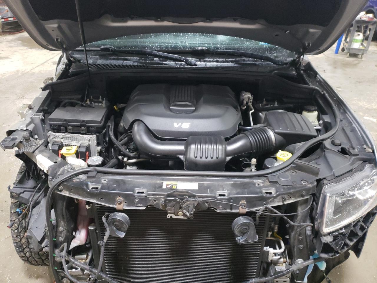 2015 Jeep Grand Cherokee - Image 12