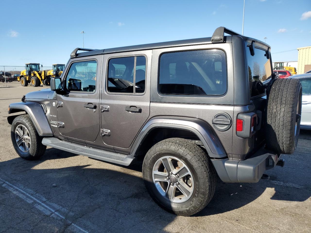 2018 Jeep Wrangler Unlimited Sahara VIN: 1C4HJXEN5JW142307 Lot: 80100074