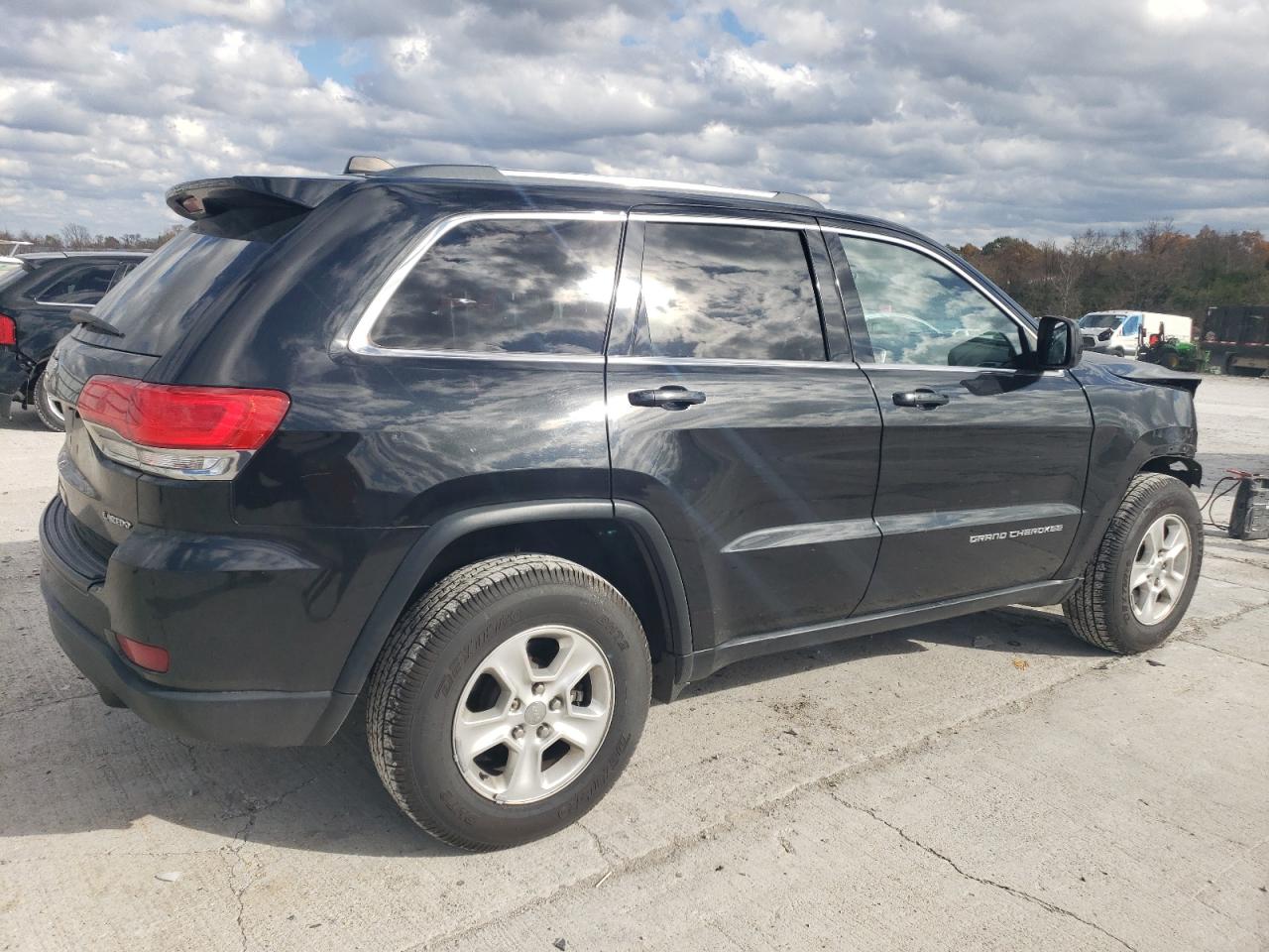 2015 Jeep Grand Cherokee - Image 3