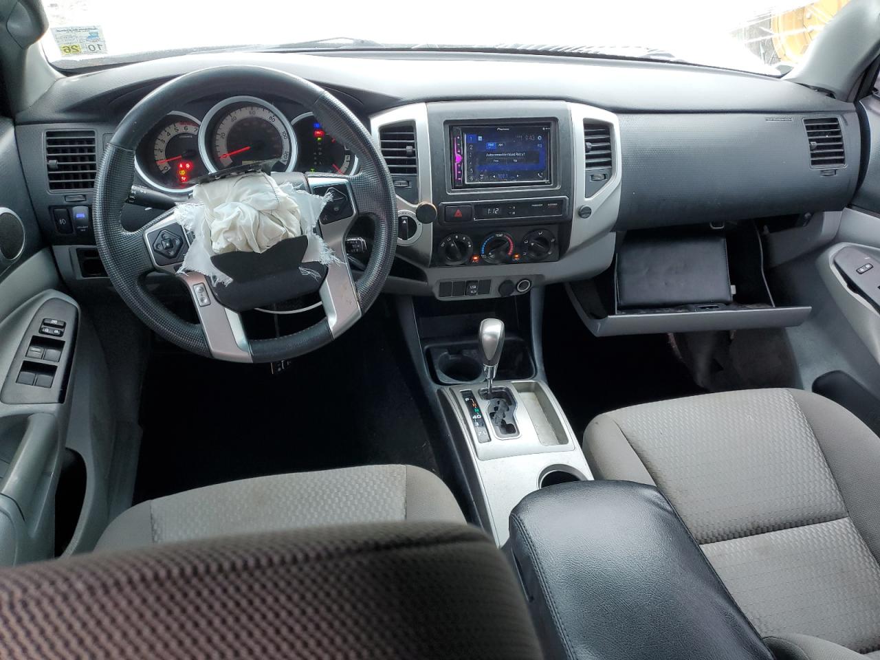 2014 Toyota Tacoma - Image 8