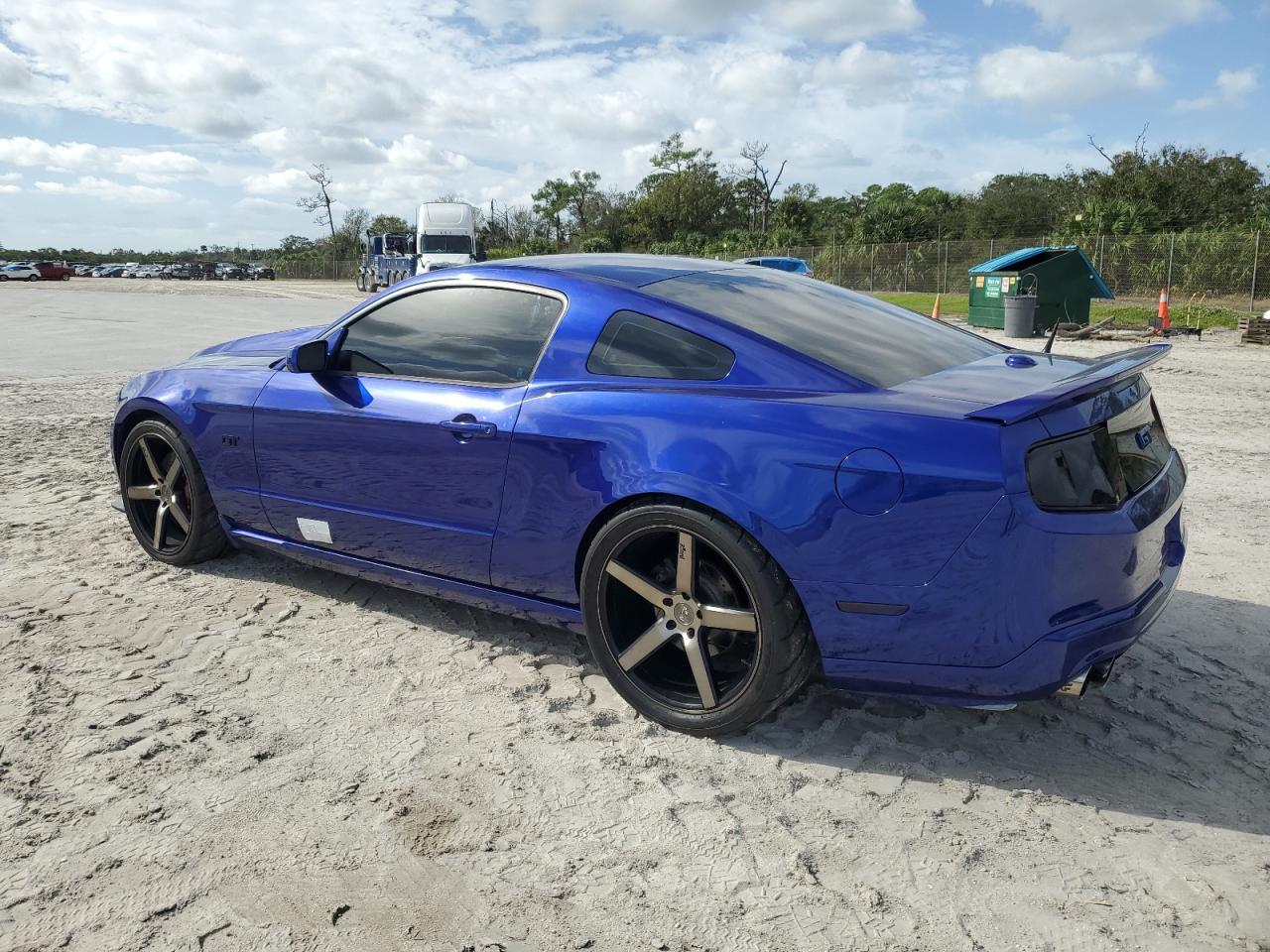 2010 Ford Mustang - Image 2