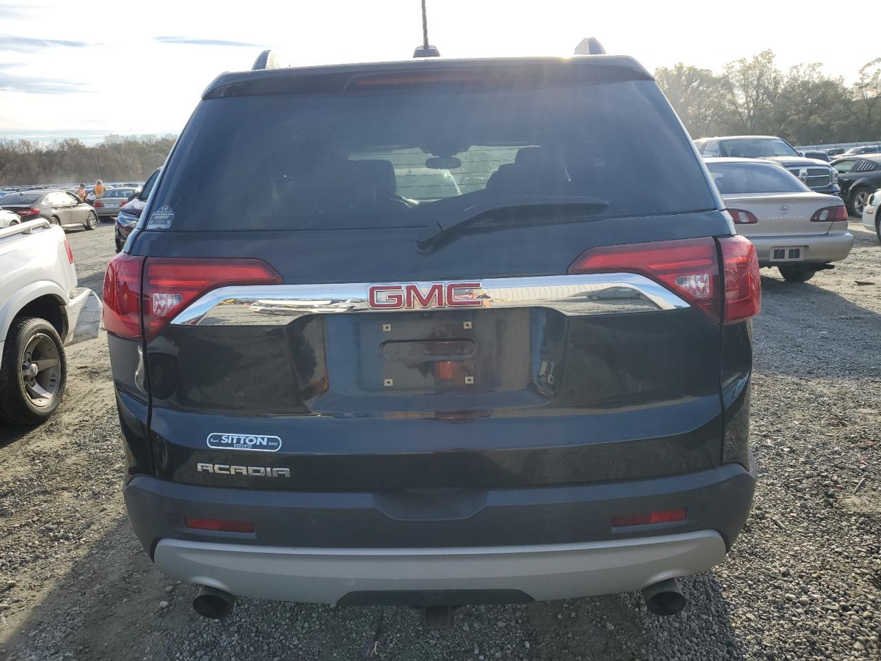 2017 GMC Acadia - Image 6