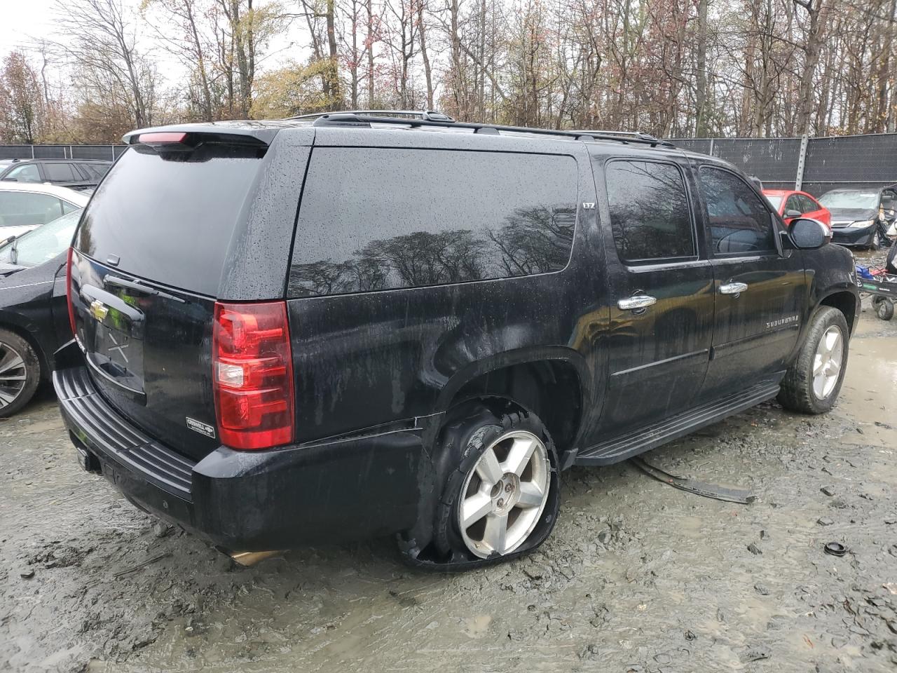 2008 Chevrolet Suburban - Image 3