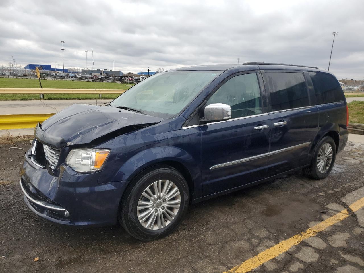 2016 Chrysler Town & Country - Image 1