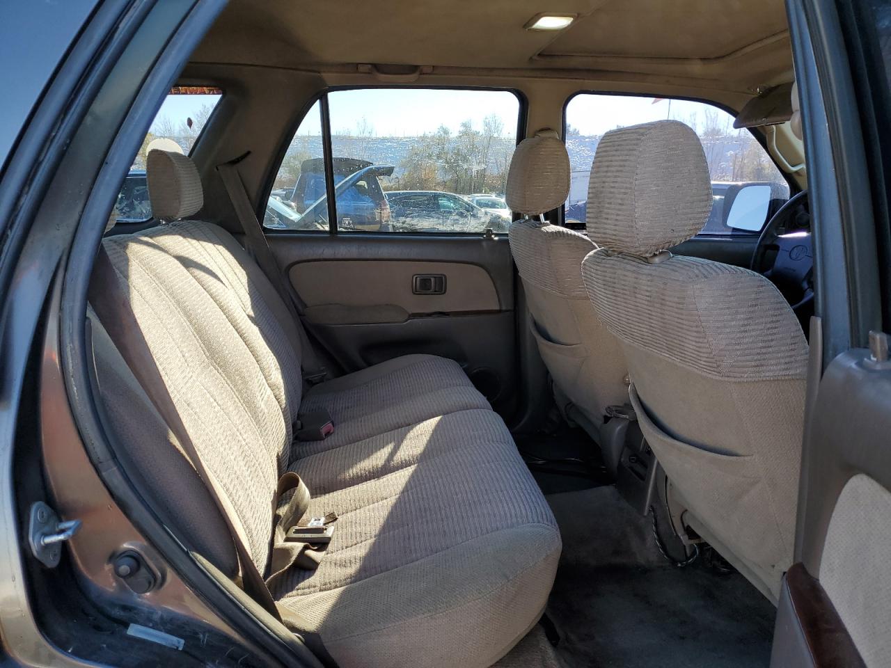 1998 Toyota 4Runner - Image 10