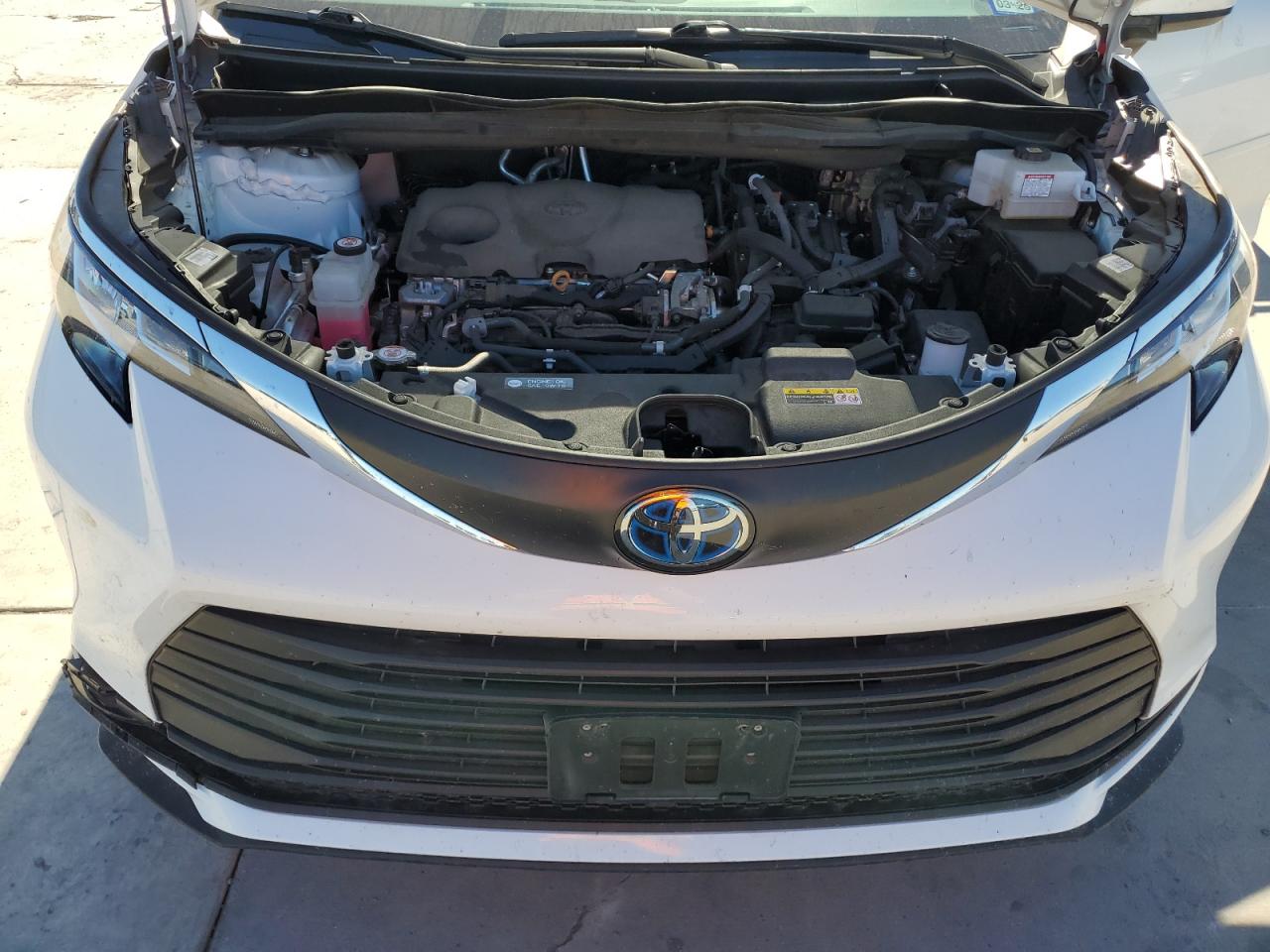2021 Toyota Sienna - Image 12
