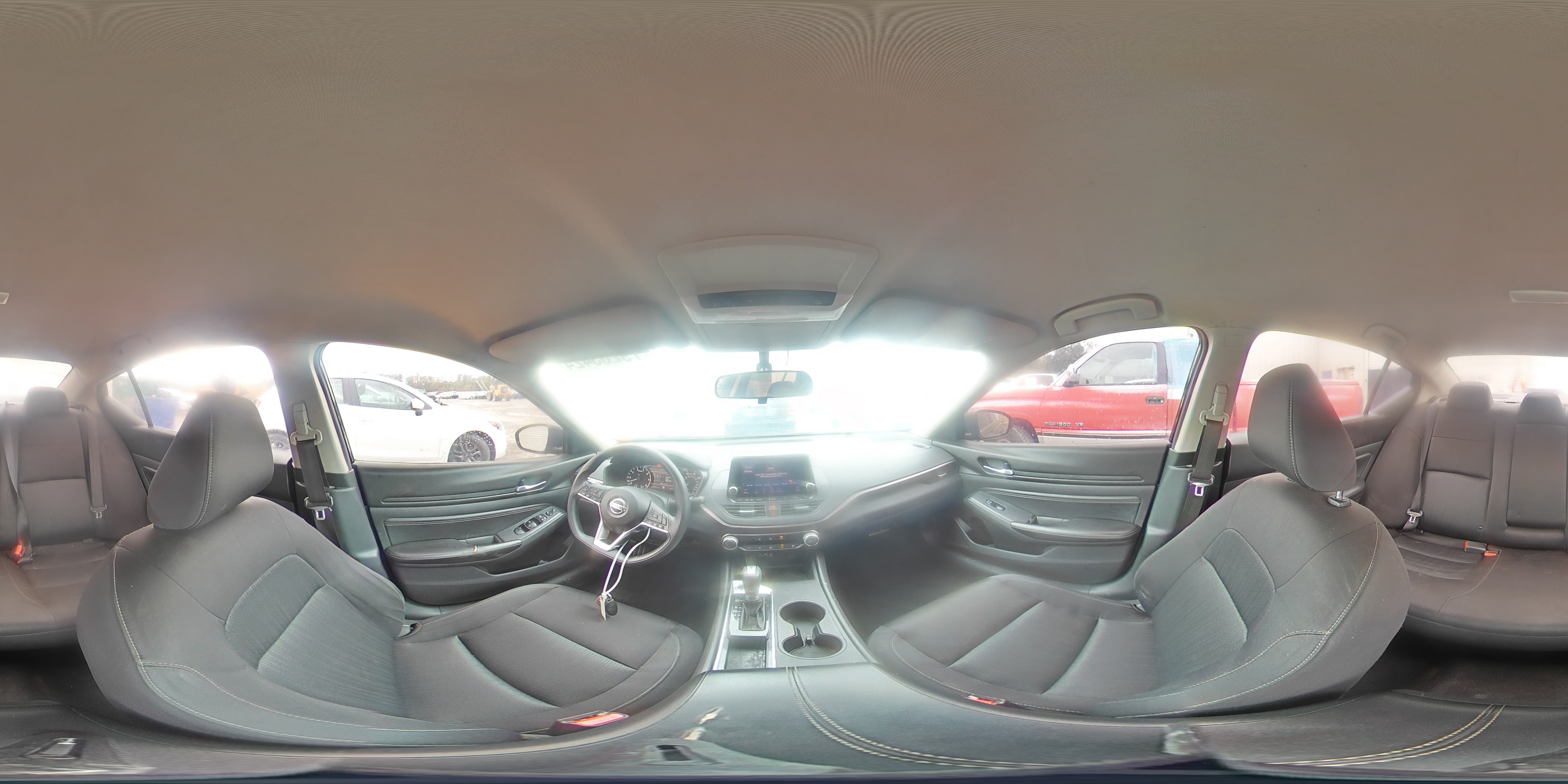2020 Nissan Altima - Image 14