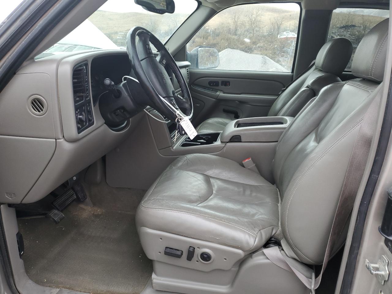 2005 GMC Sierra - Image 7