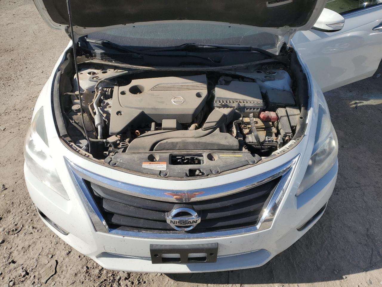 2015 Nissan Altima - Image 11