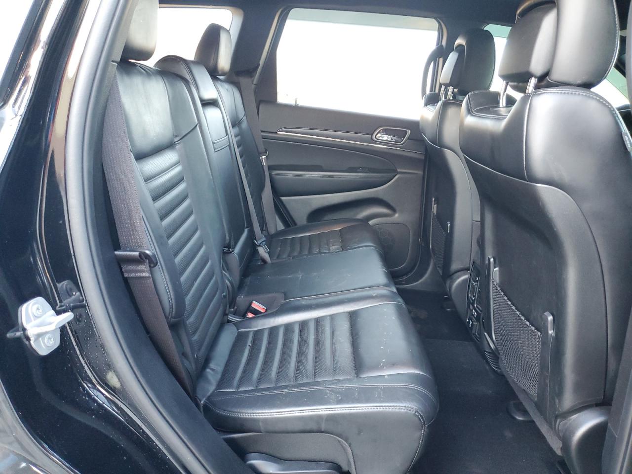2020 Jeep Grand Cherokee - Image 12