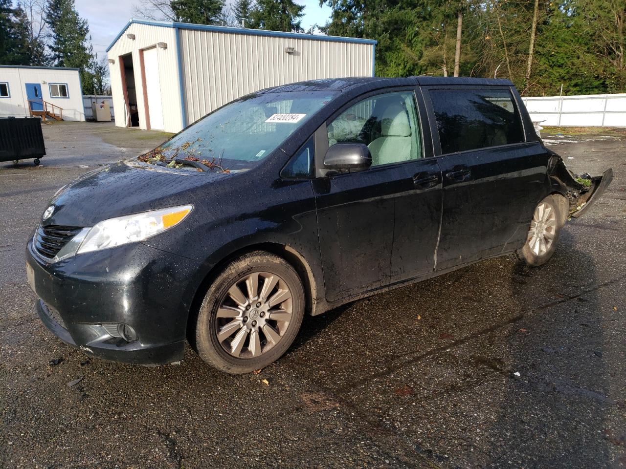 2015 Toyota Sienna - Image 1