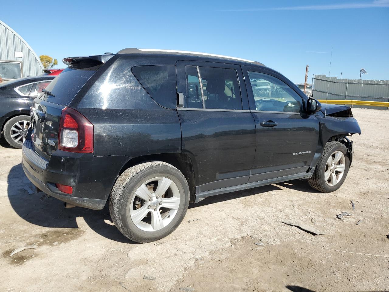 VIN 1C4NJDEB4FD217007 2015 JEEP COMPASS no.3