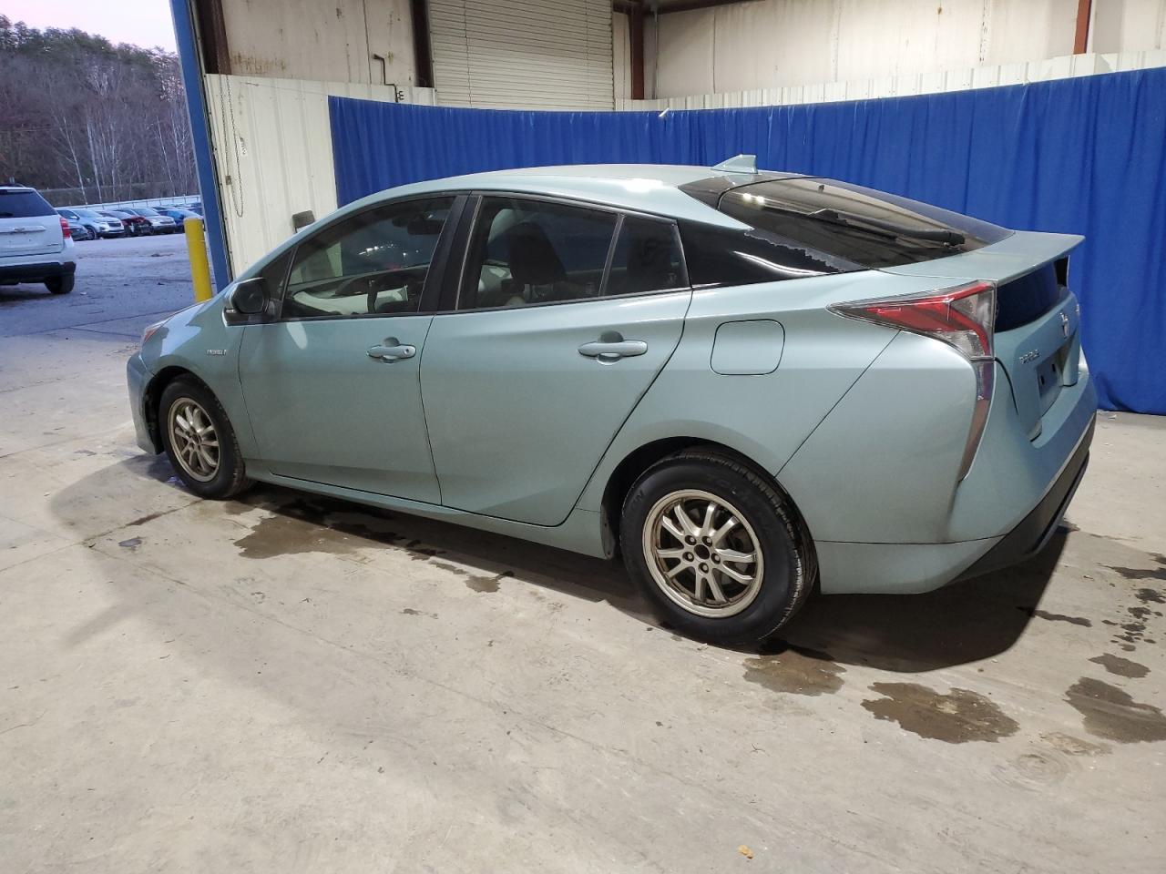 VIN JTDKBRFU9H3025300 2017 TOYOTA PRIUS no.2