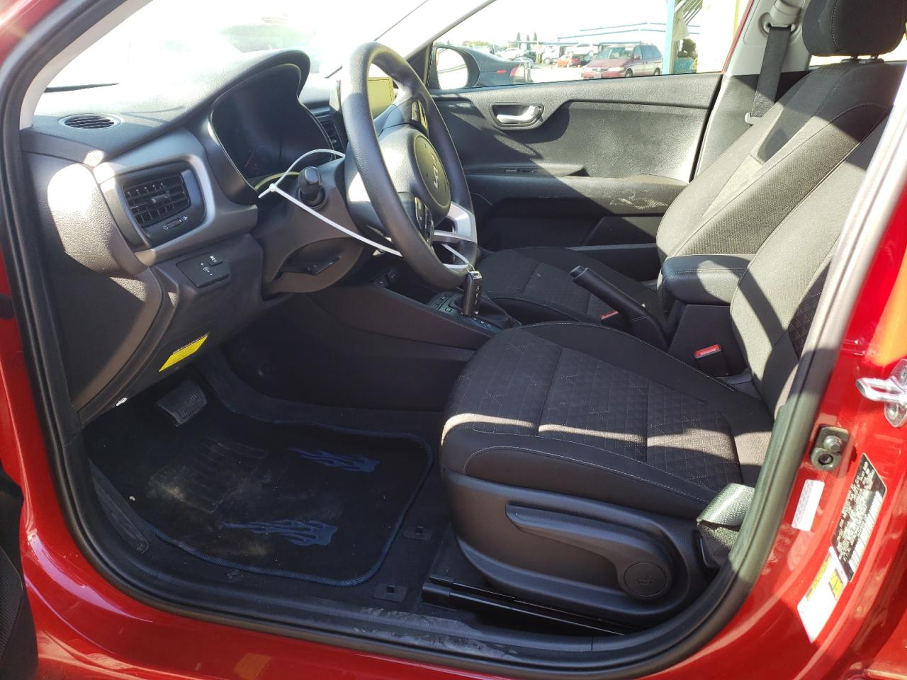 2022 Kia Rio - Image 7