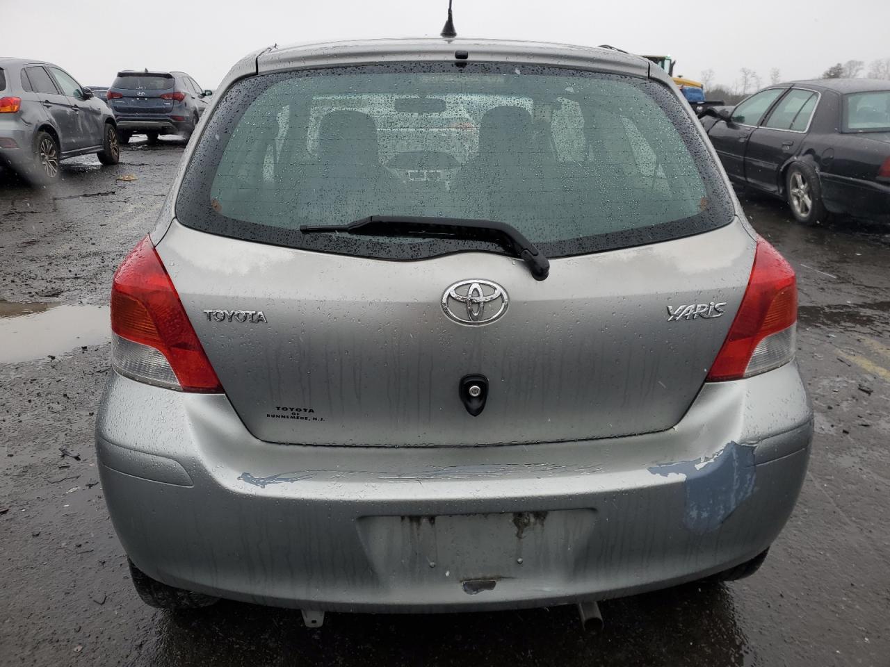 2009 Toyota Yaris VIN: JTDJT903395251847 Lot: 81097834