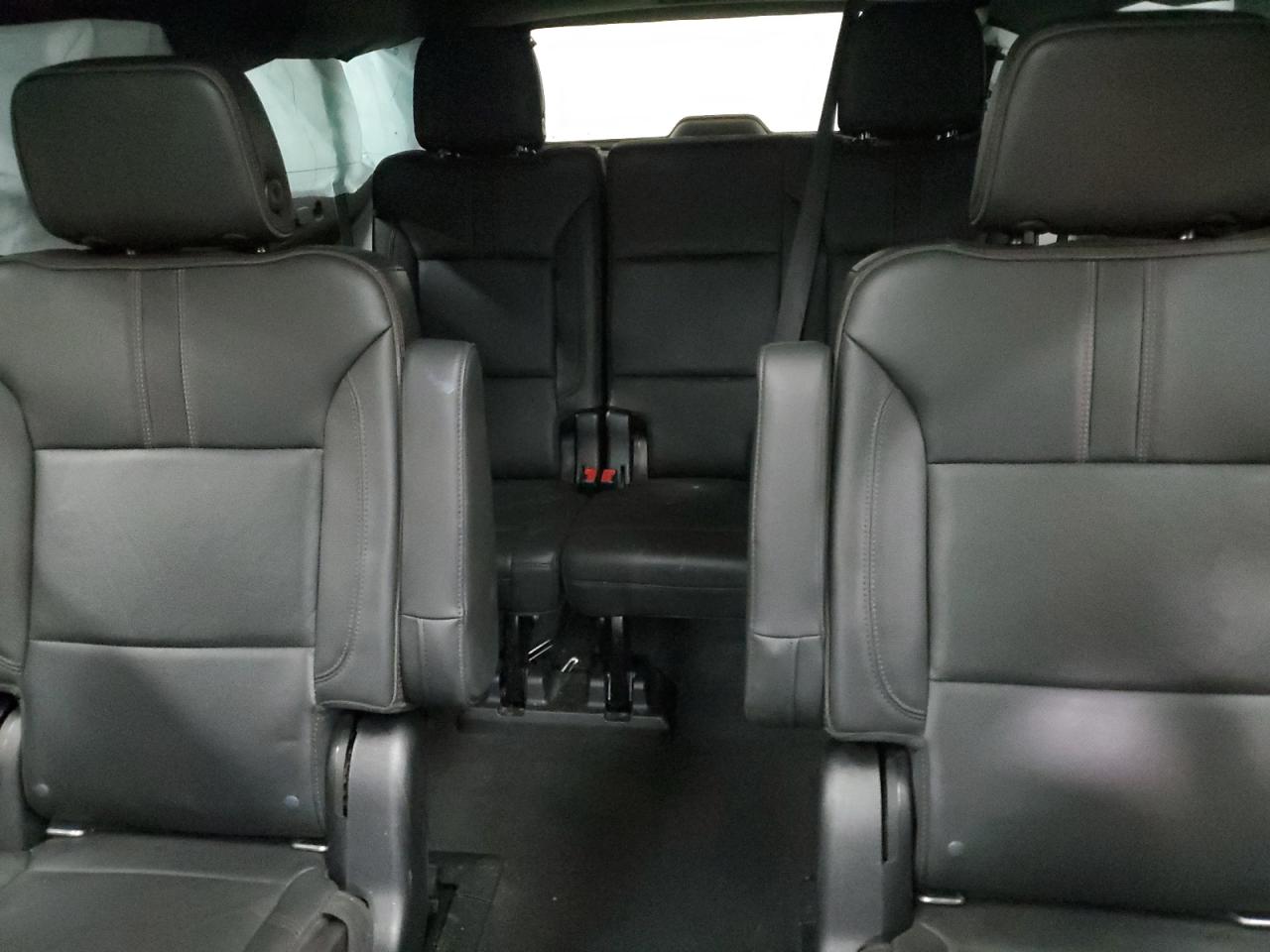 2021 Chevrolet Suburban - Image 10