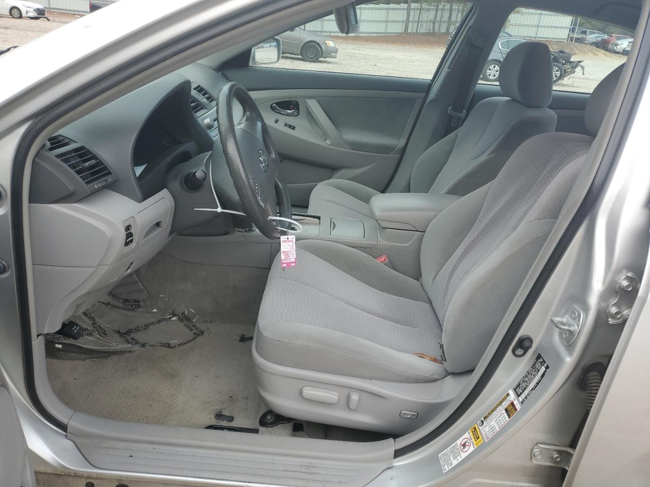 2010 Toyota Camry - Image 7