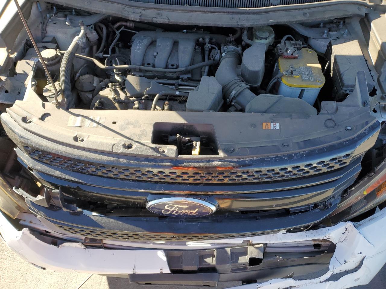2014 Ford Explorer - Image 12