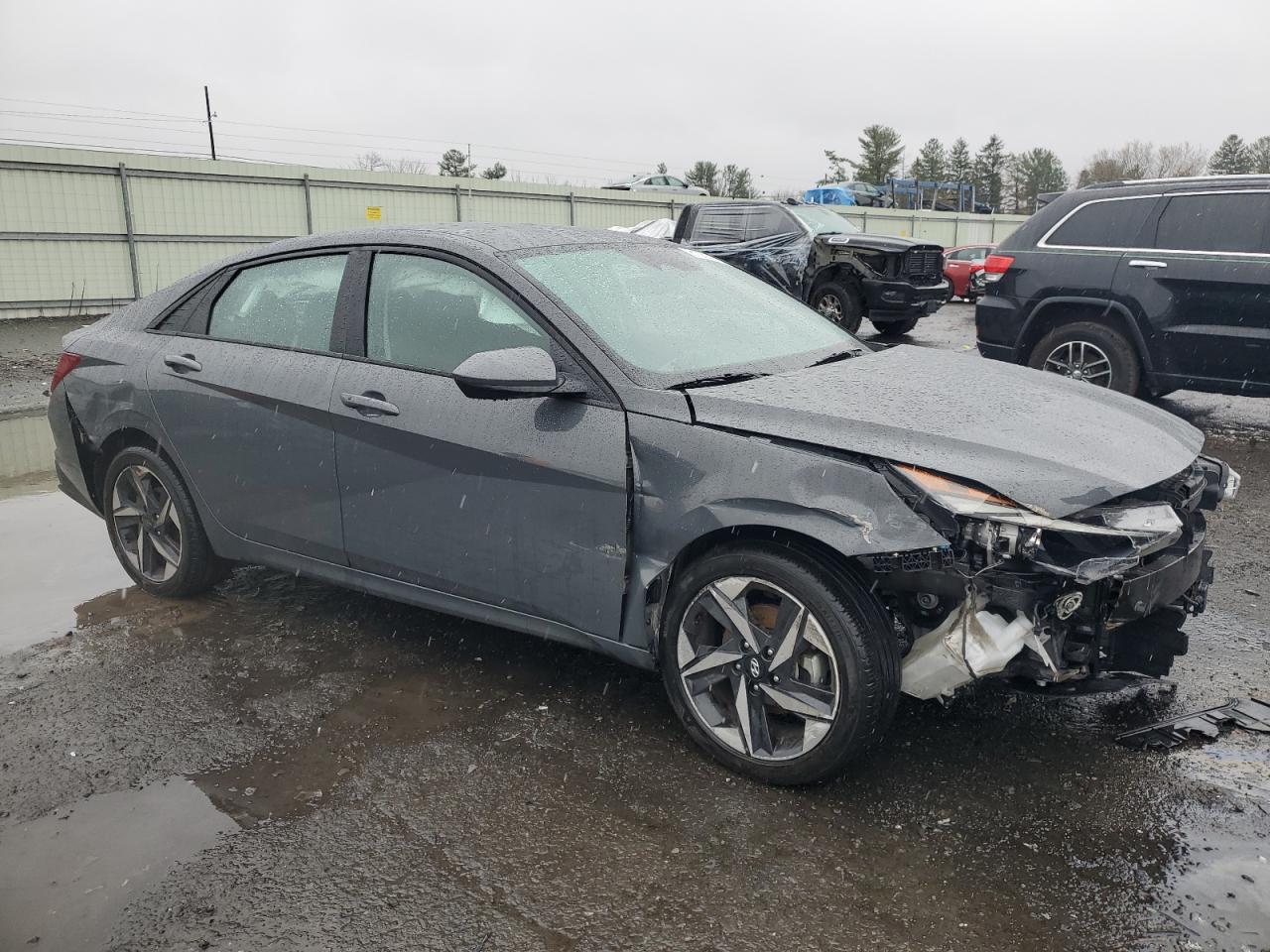 2023 Hyundai Elantra - Image 4