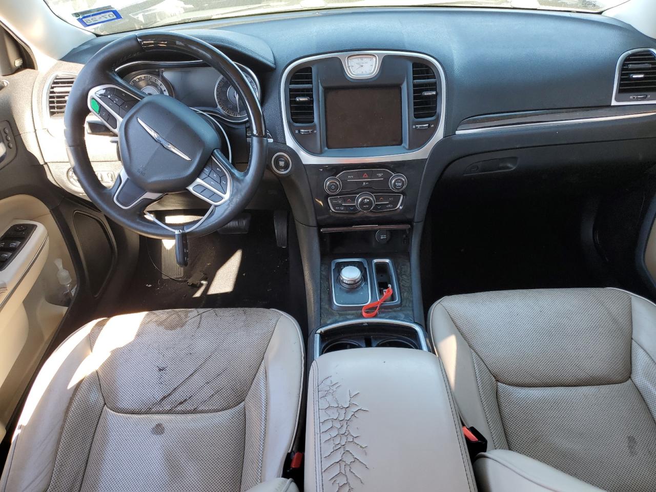 2019 Chrysler 300 - Image 8