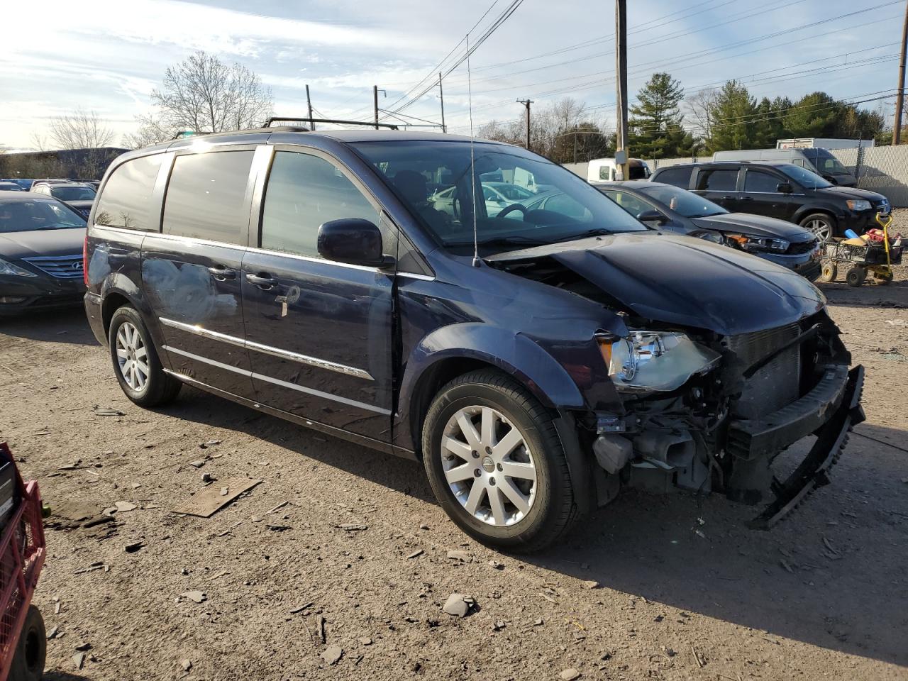 2014 Chrysler Town & Country - Image 4