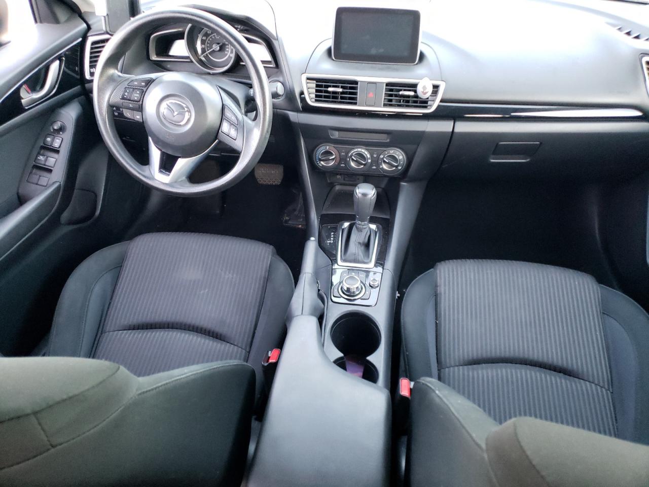 2016 Mazda 3 - Image 8