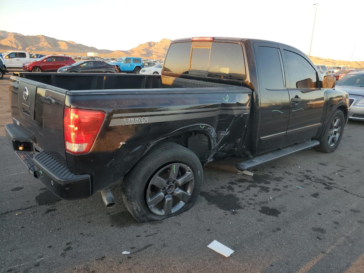 2012 Nissan Titan - Image 3