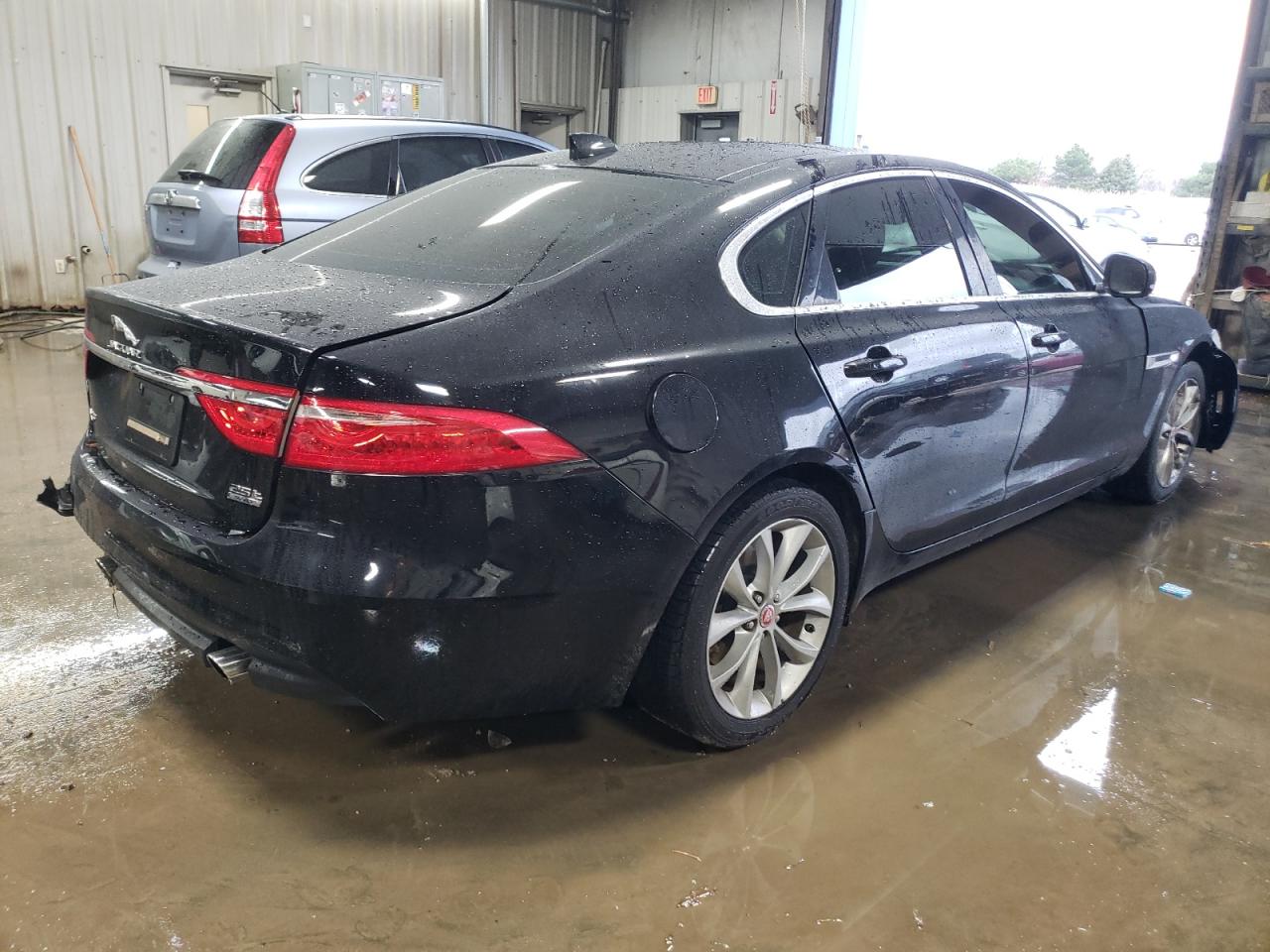 2018 Jaguar XF - Image 3