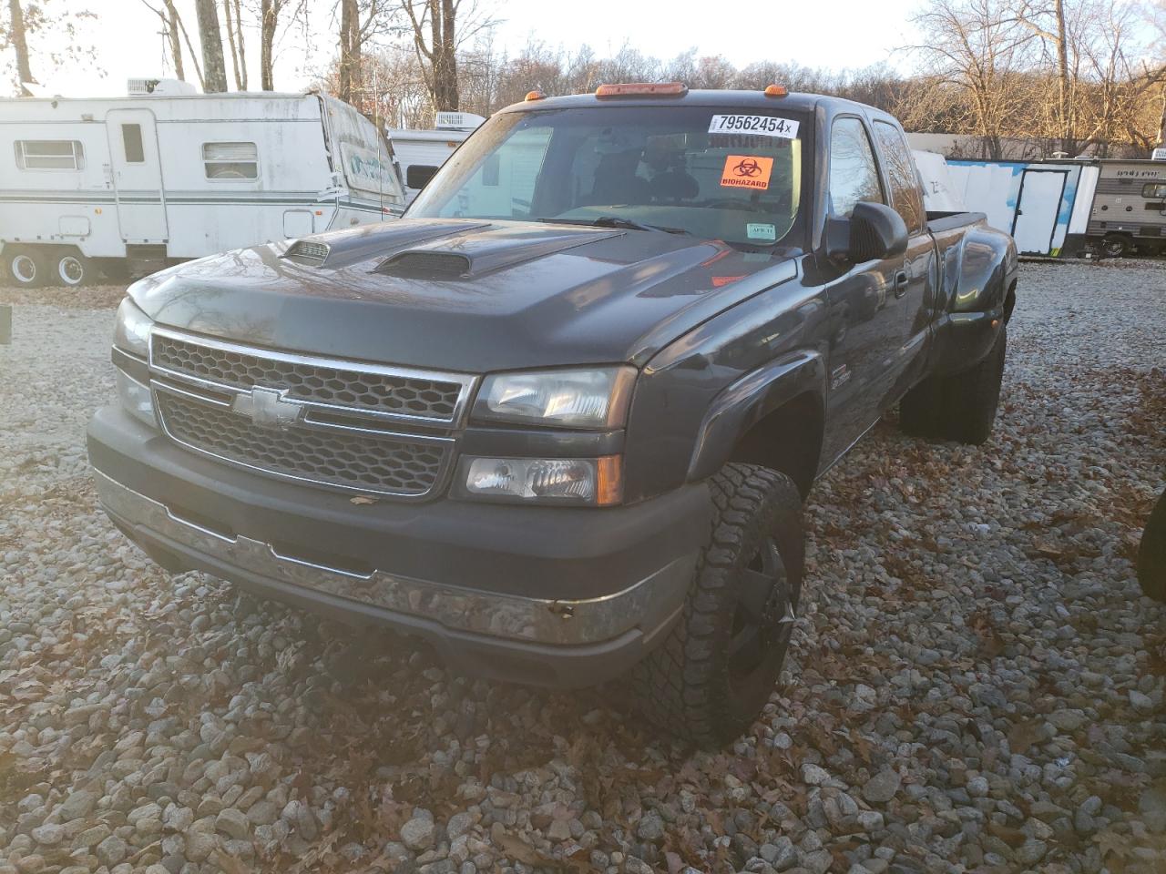2005 Chevrolet Silverado - Image 1