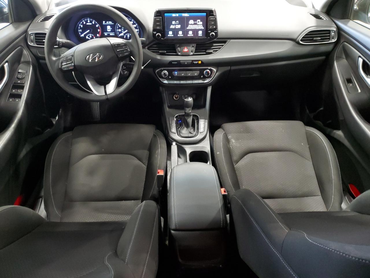 2019 Hyundai Elantra - Image 8
