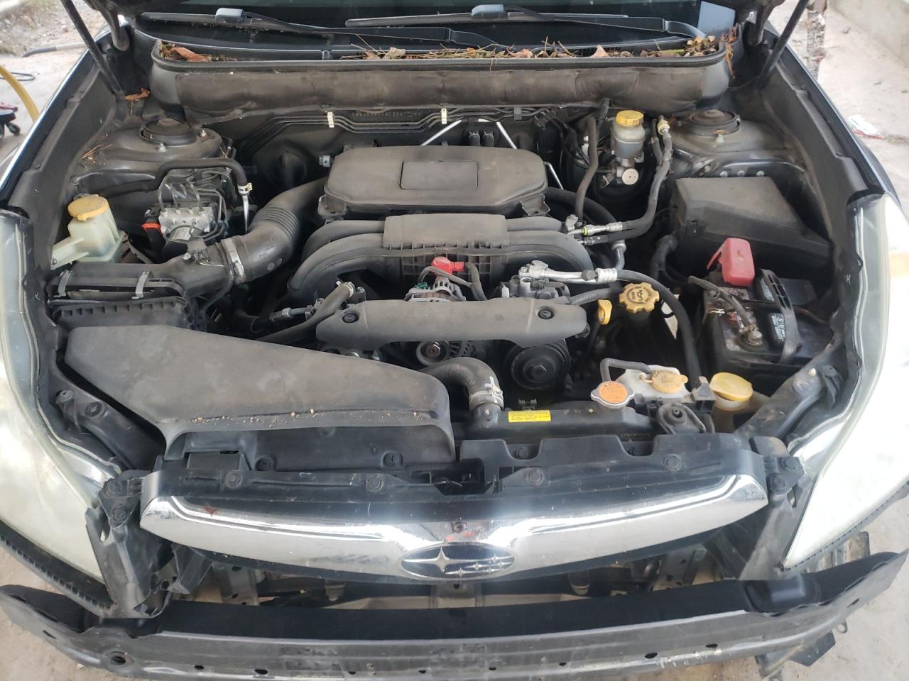 2012 Subaru Outback - Image 11
