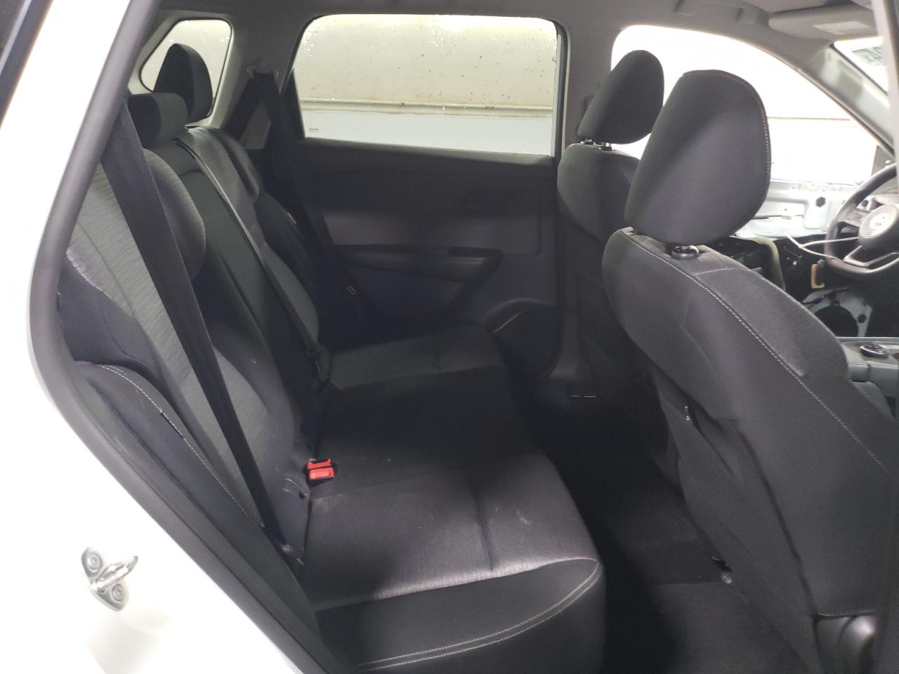 2021 Nissan Rogue - Image 10