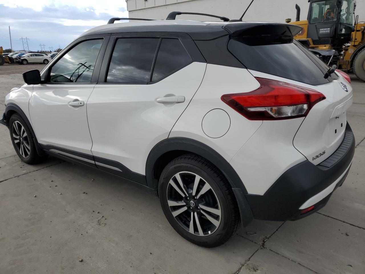 VIN 3N1CP5CU3JL533987 2018 NISSAN KICKS no.2