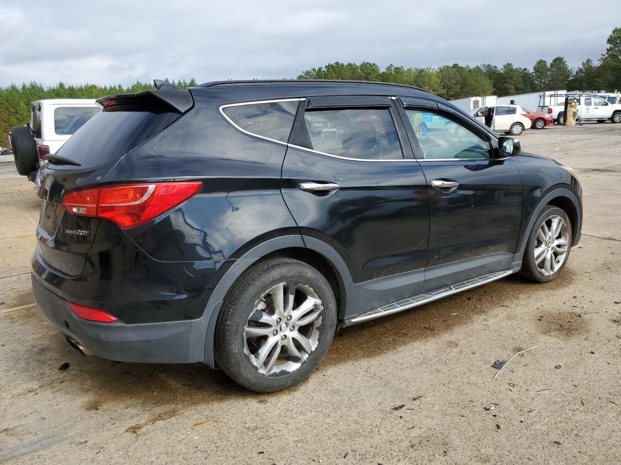 2013 Hyundai Santa Fe - Image 3