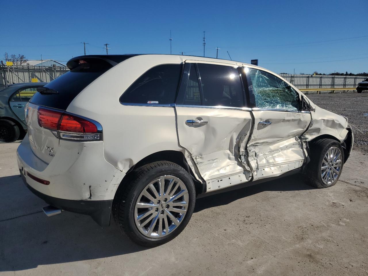 2013 Lincoln MKX - Image 3