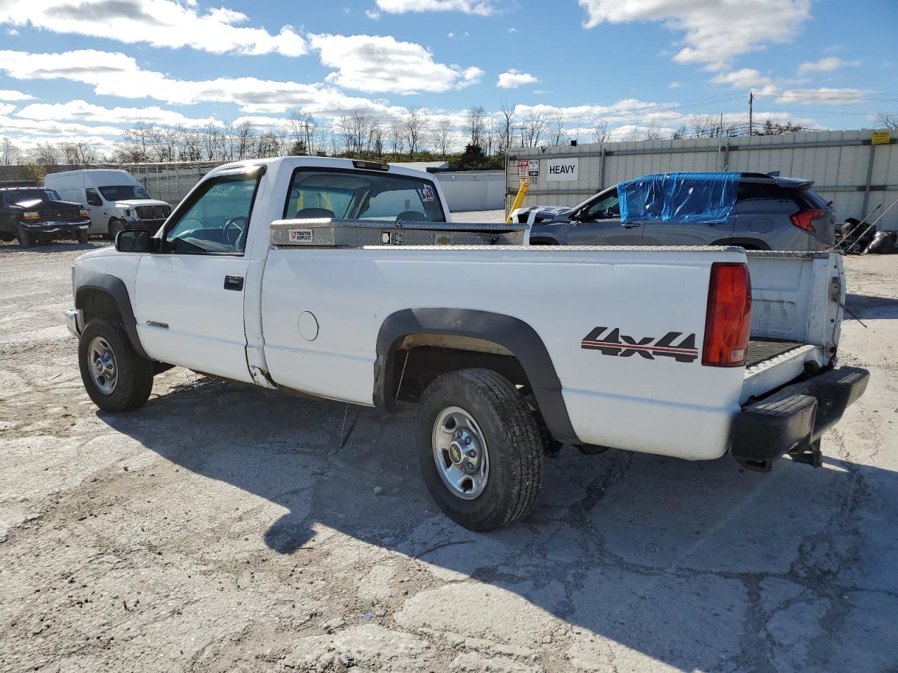 1999 Chevrolet GMT-400 - Image 2