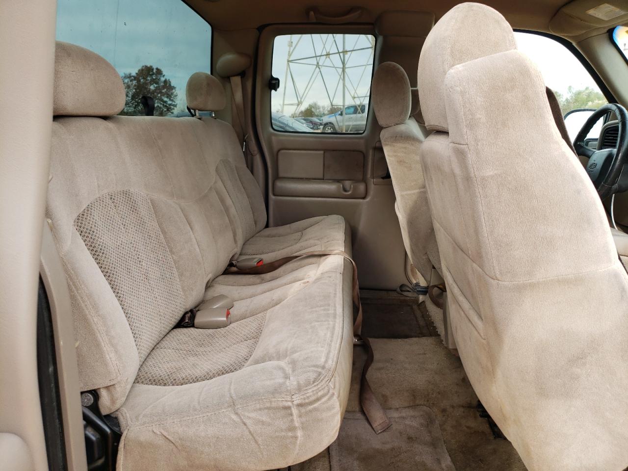 2002 Chevrolet Silverado - Image 10