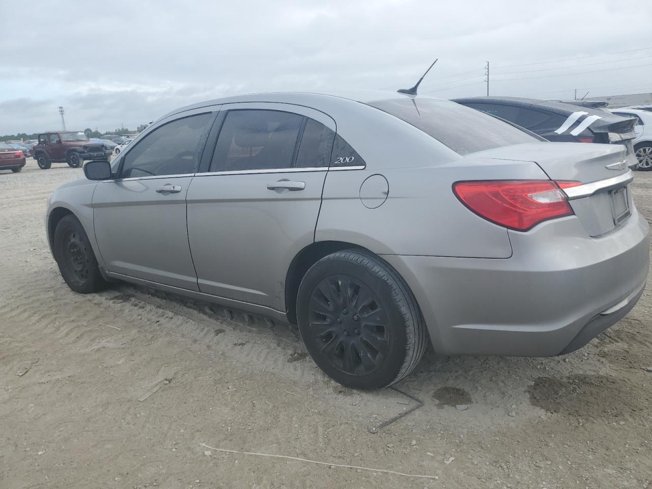 2014 Chrysler 200 - Image 2
