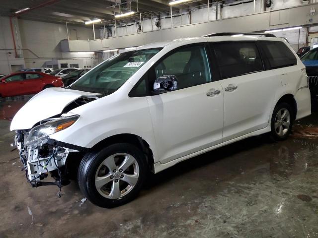 2019 Toyota Sienna Se