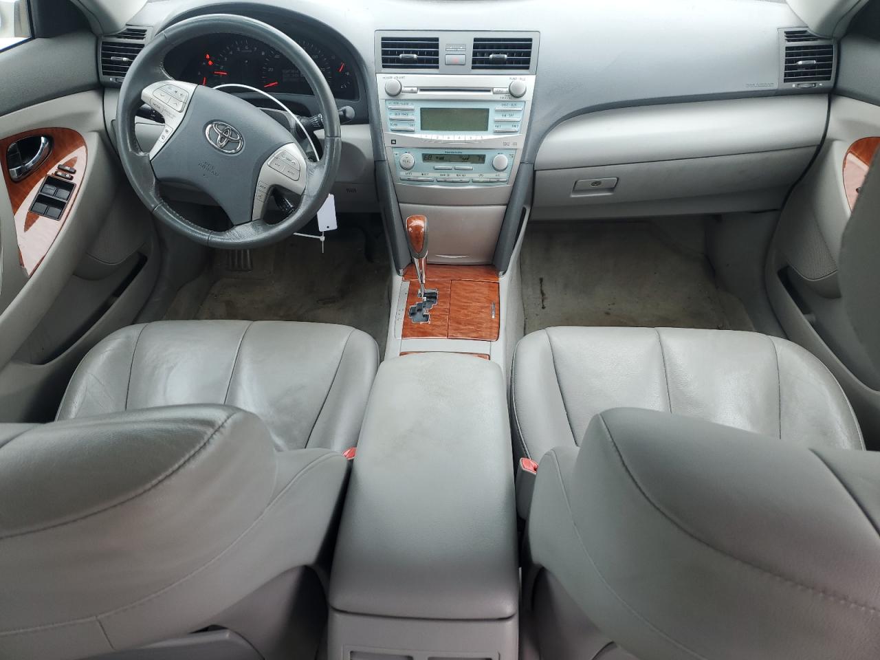 2009 Toyota Camry - Image 8