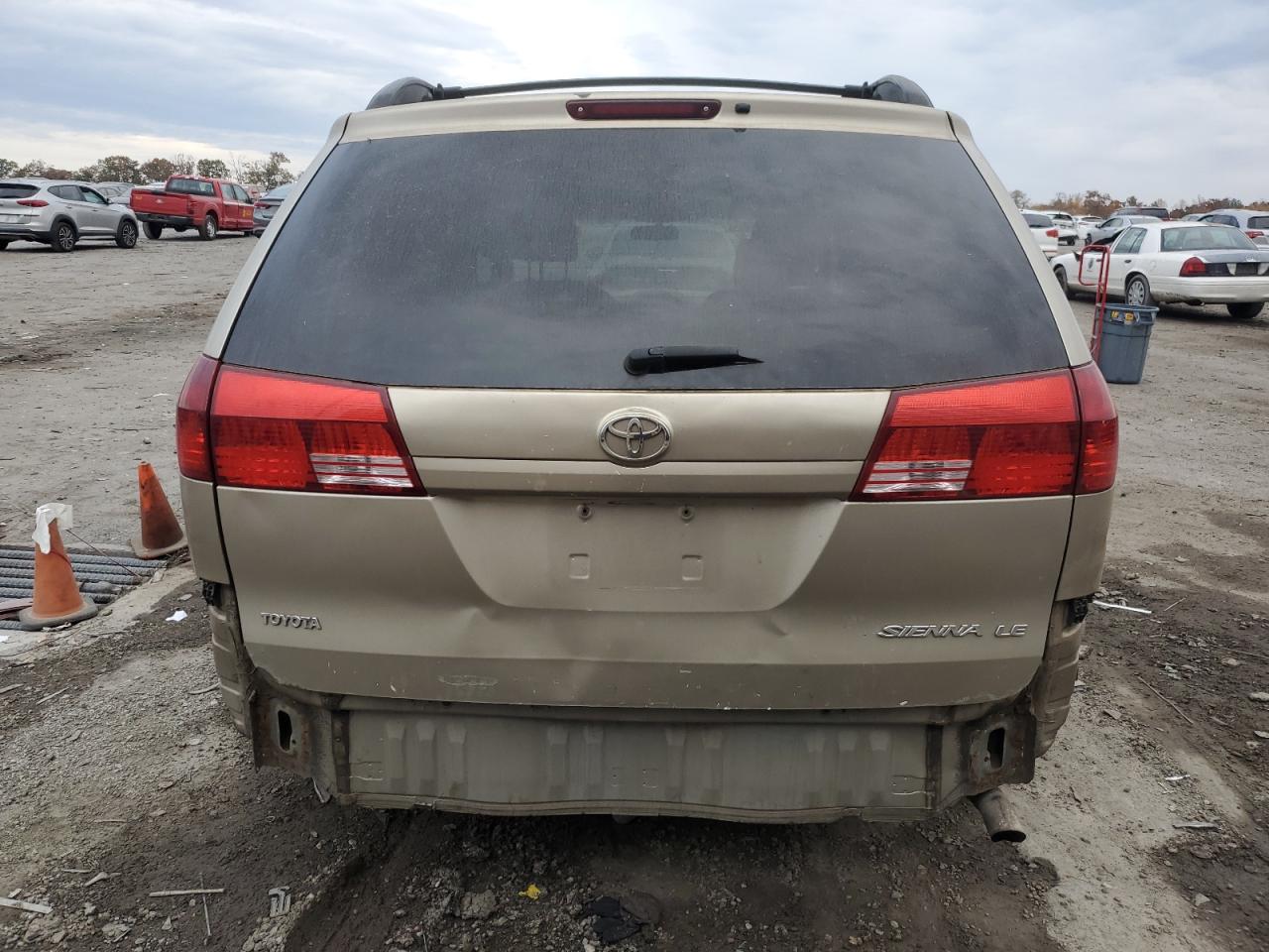 2004 Toyota Sienna Ce VIN: 5TDZA23C64S136688 Lot: 77575654