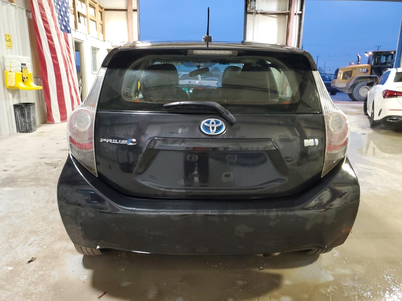 2013 Toyota Prius C VIN: JTDKDTB31D1048483 Lot: 79762844