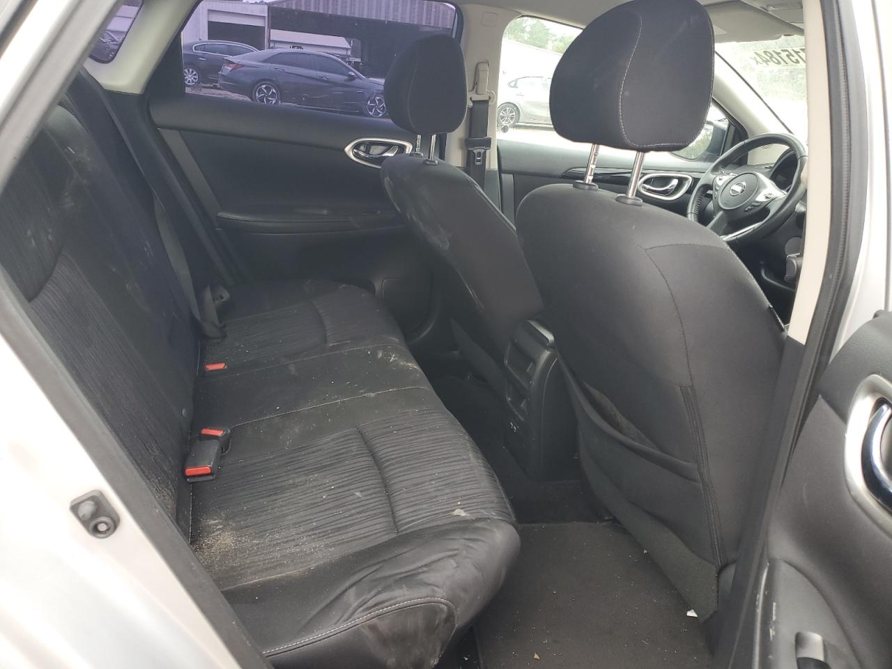 2019 Nissan Sentra - Image 10